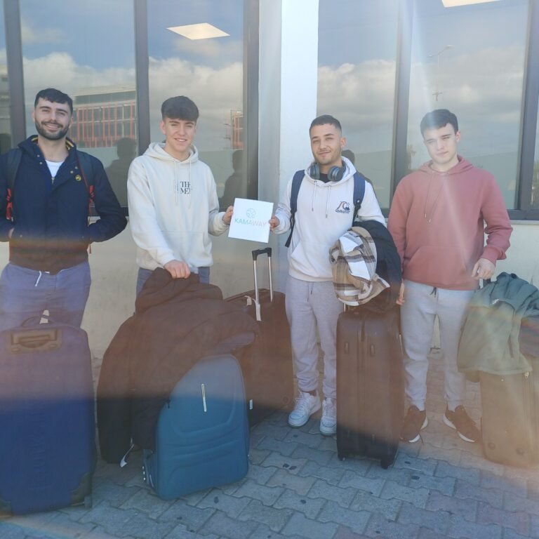 STUDENTS AIRPORT MALTA